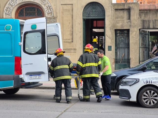 Un obrero se descompens� y los Bomberos debieron auxiliarlo